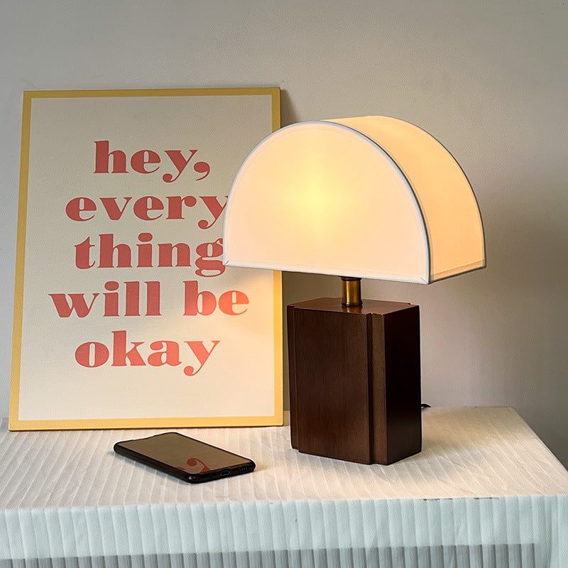 Retro Solid Wood Fabric Lampshade Table Lamp