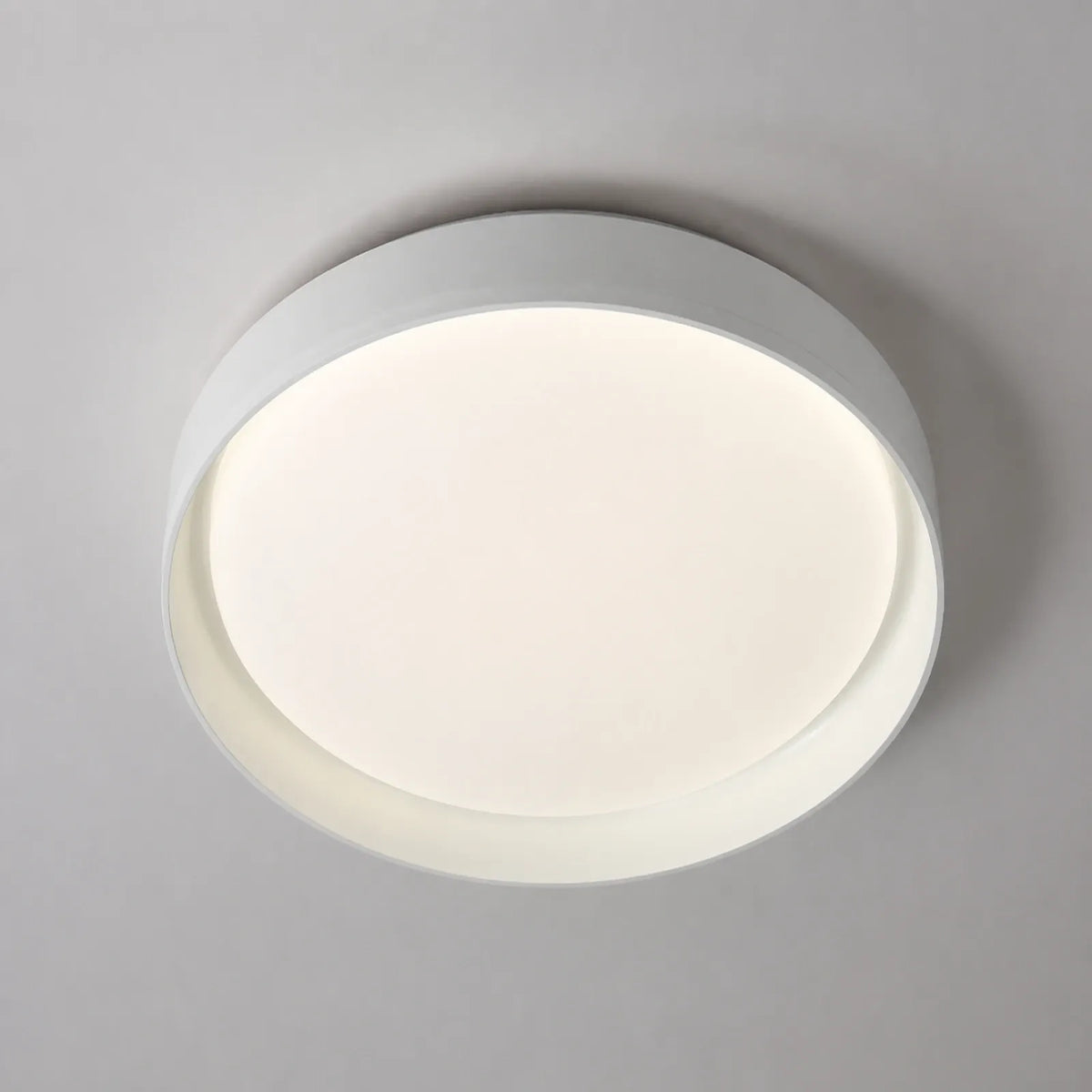 Recessed Halo-Rim Round Ceiling Light