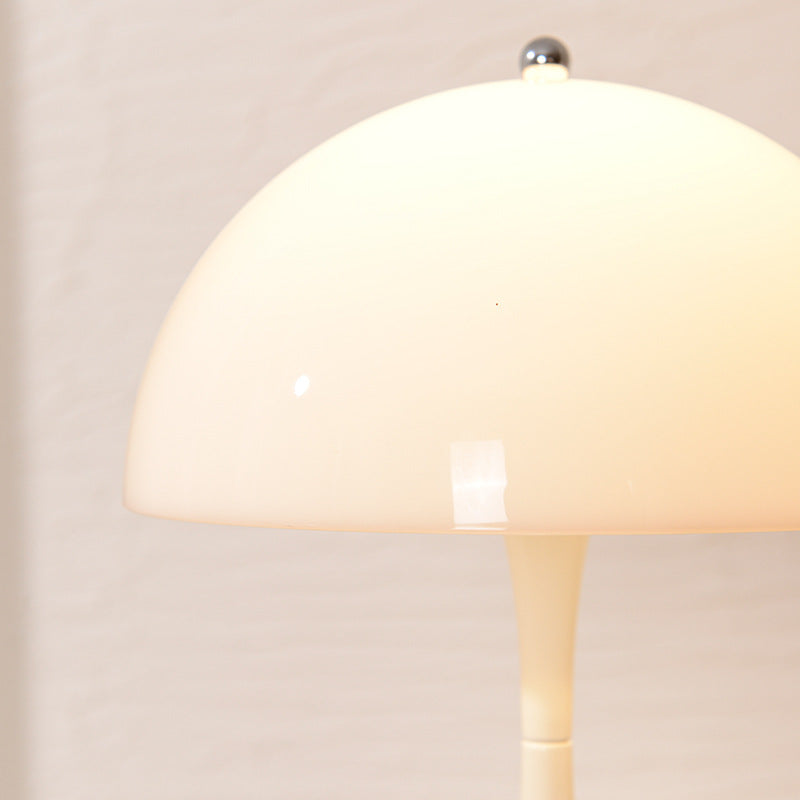 Elegant Battery-Powered Table Lamp